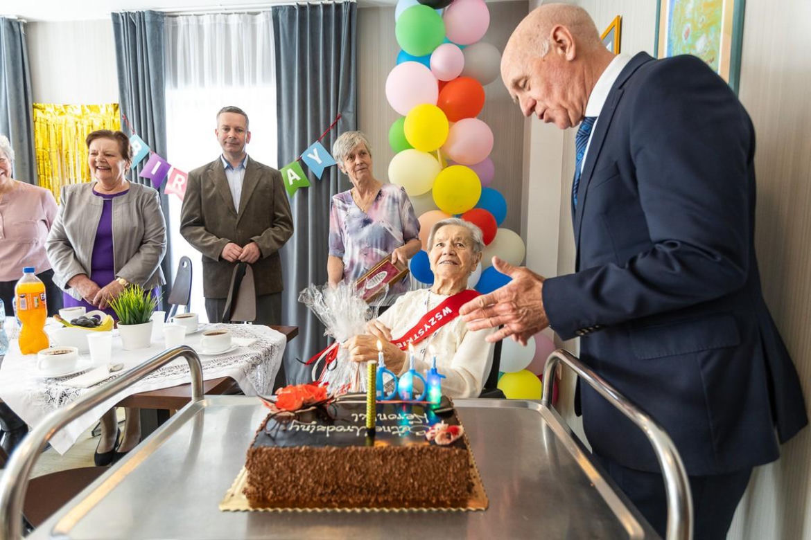 Pomagała partyzantom w czasie II wojny światowej, a teraz świętuje 100. urodziny! Piękny jubileusz pani Weroniki