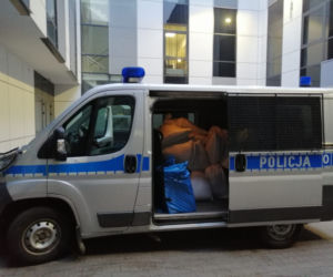 POLICYJNA ZASADZKA w centrum Łodzi. Funkcjonariusze przejęli ponad 300 KILOGRAMÓW nielegalnego towaru
