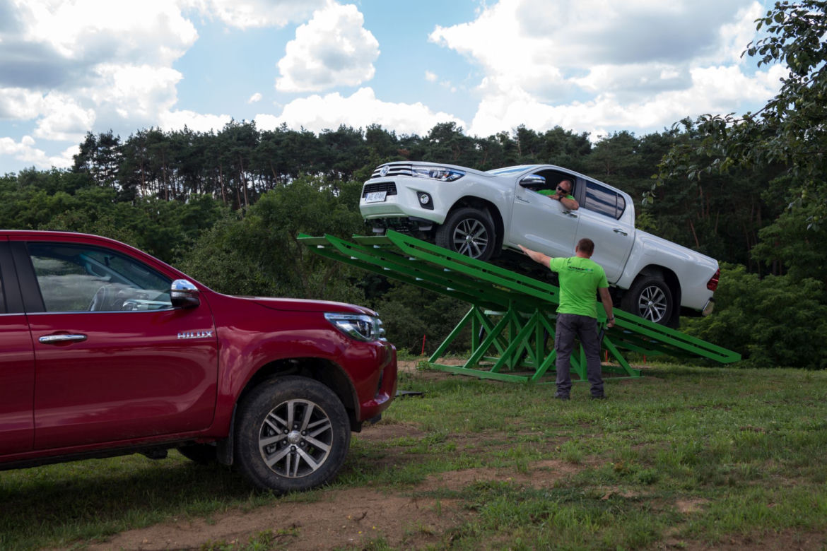 Nowa Toyota Hilux