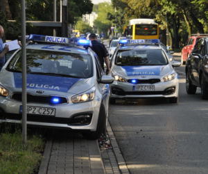 Pijany motocyklista uciekł policjantkom z radiowozu 