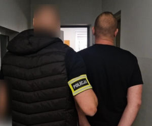 Krwawa jatka w kamienicy. Mężczyzna zginął od ciosów nożownika