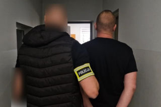 Śmiertelny atak nożownika w Pabianicach. 38-latek wykrwawił się na ulicy