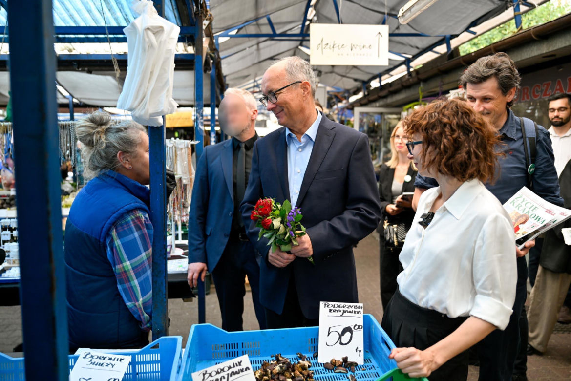 Czarzasty i Gosek‑Popiołek kręcili obwarzanki.