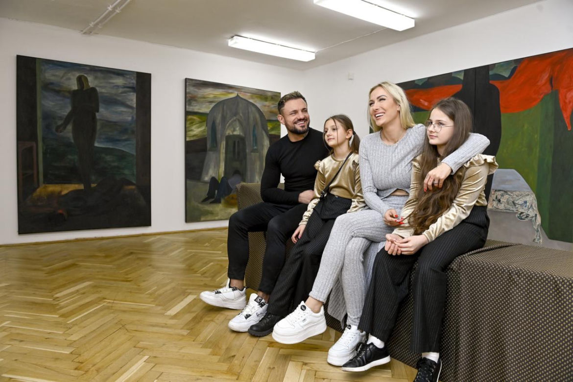 Eliza i Trybson z córkami: Victorią i Kornelią