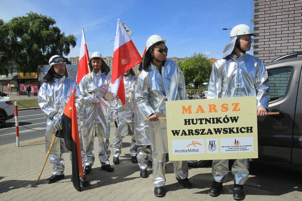 Warszawa pielęgnuje tradycję hutniczą. Kolorowa parada przeszła ulicami miasta