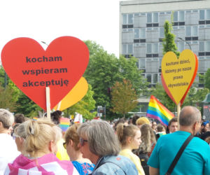 Chcemy gorącego seksu, nie gorącej ziemi. Zobacz transparenty z Marszu Równości w Krakowie