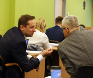 Śmieci warte miliardy! Prywatne firmy oskarżają Warszawę o monopolizację rynku