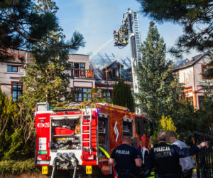 Płonie zabytkowy pałac w Lubuskiem! Gigantyczna akcja straży pożarnej