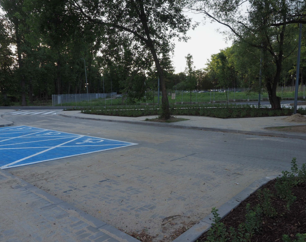 Nowy parking w Lublinie. Można tu zostawić samochód i wsiąść w komunikację miejską