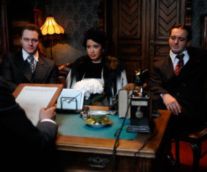 Bodo odc. 10. Eugeniusz Bodo (Tomasz Schuchardt), Reri (Patricia Kazadi), Karl von Stein Kawetzky (Michał Żurawski)