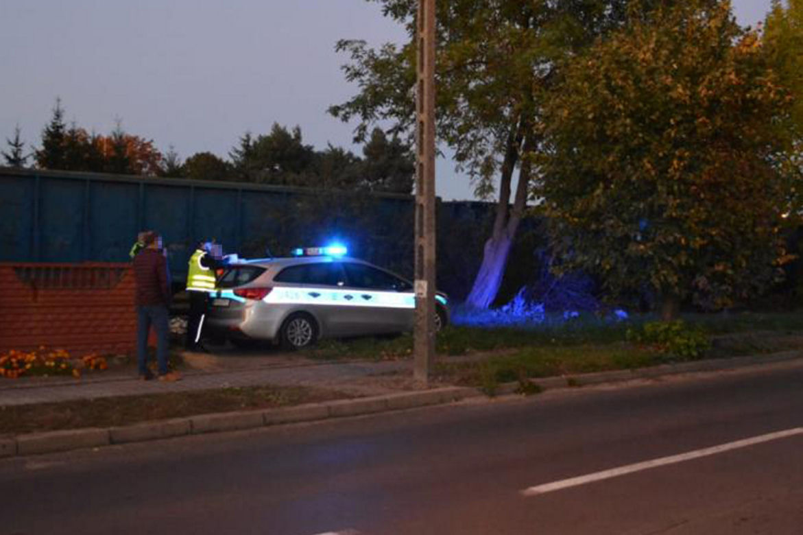 Makabryczny wypadek na torach pod Gostyniem! Mężczyzna zginął w czasie przetaczania wagonów [ZDJĘCIA]
