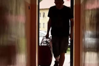 Tak teraz mieszka Jaruś z Chłopaków do wzięcia.  Miasto nie chciało pomóc