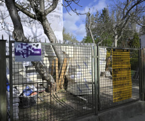 Niekończący się remont sąsiadów Kaczyńskiego