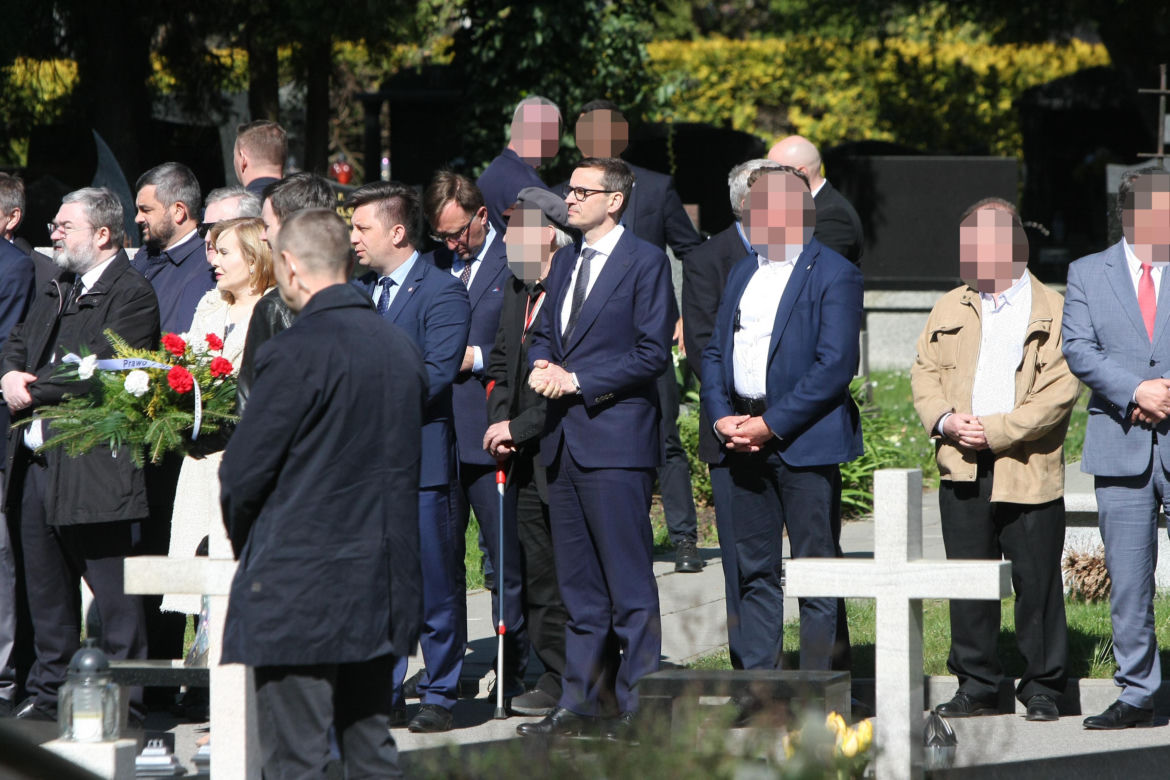 W PiS walka o miejsce przy Prezesie 