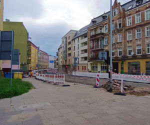 Przedwojenne torowisko tramwajowe na ul. Emilii Plater