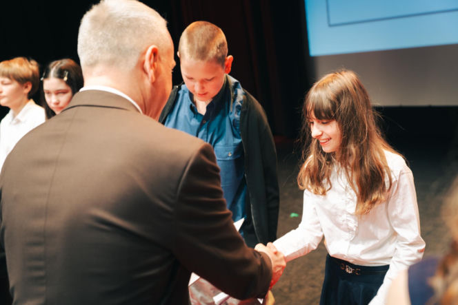 Najzdolniejsi uczniowie odebrali stypendia Prezydenta Miasta Siedlce