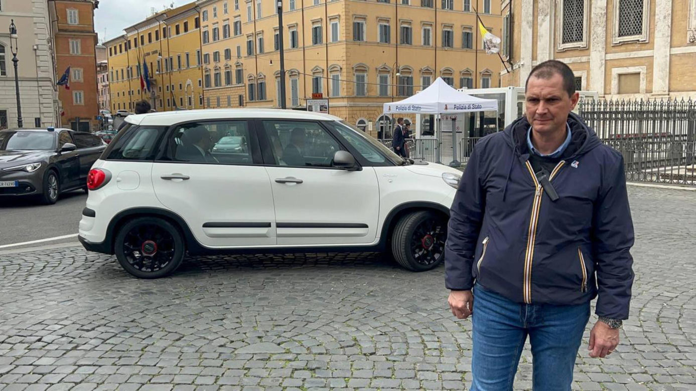 Papież Franciszek opuścił szpital po 37 dniach