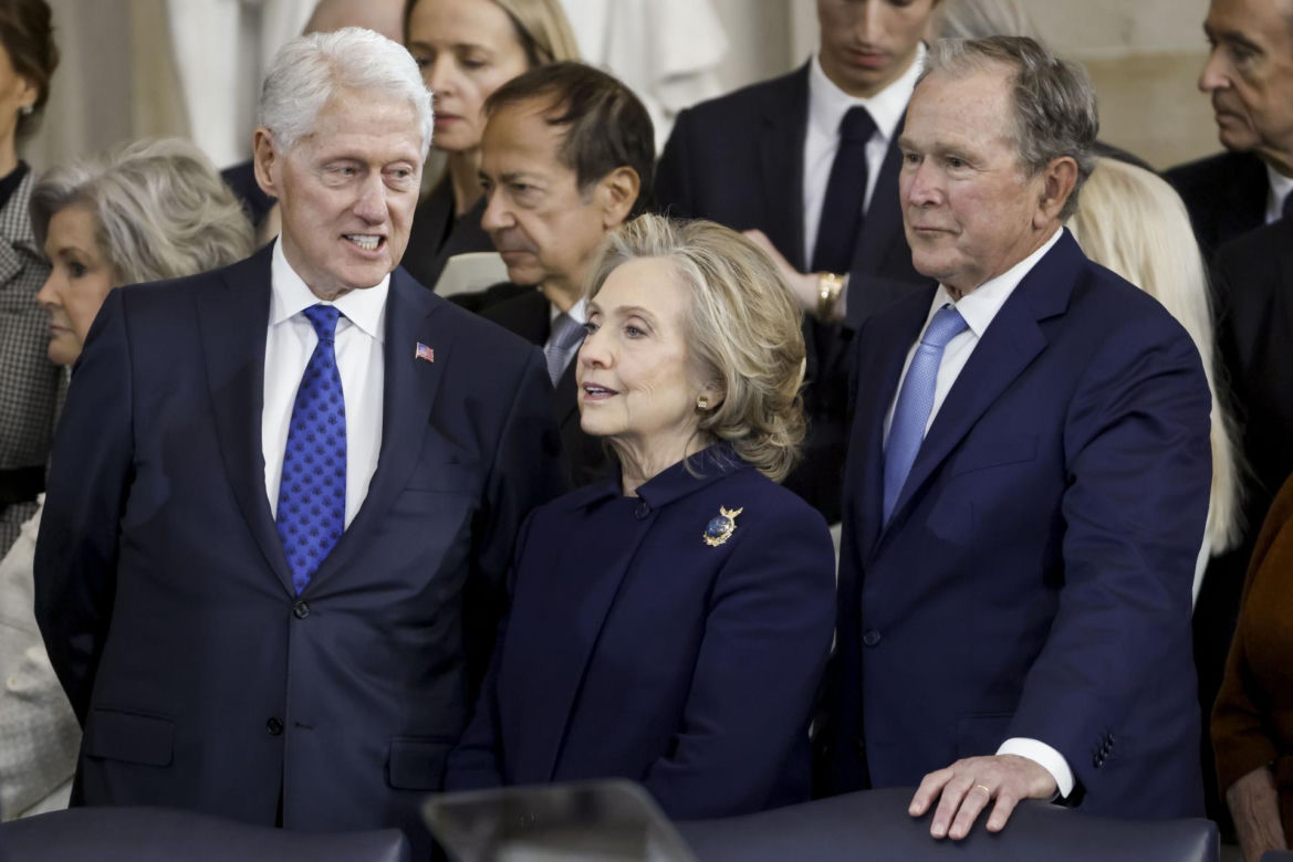 Dopiero teraz pokazali, co zrobiła Hillary Clinton na inauguracji! Zagadkowa sprawa