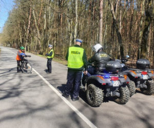 Policjanci na quadach patrolują Myślęcinek