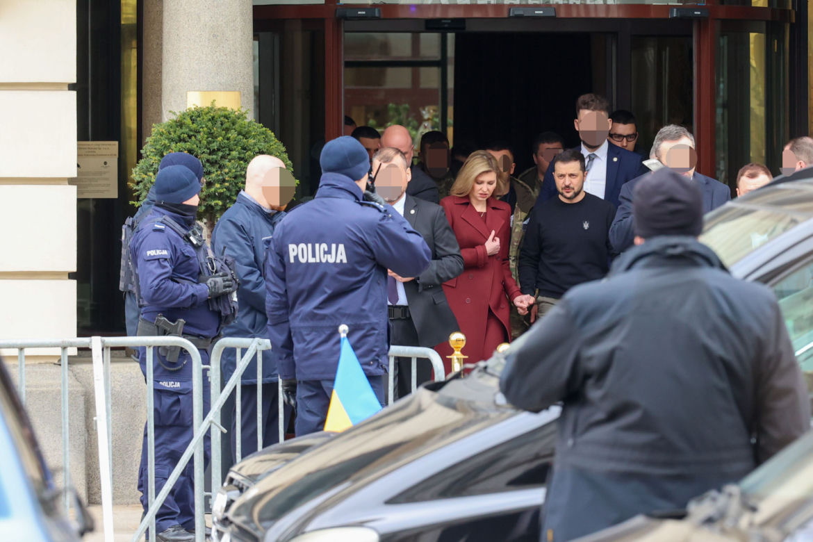 Zełenski z żoną w Pałacu Prezydenckim. Tak przywitał ich Duda