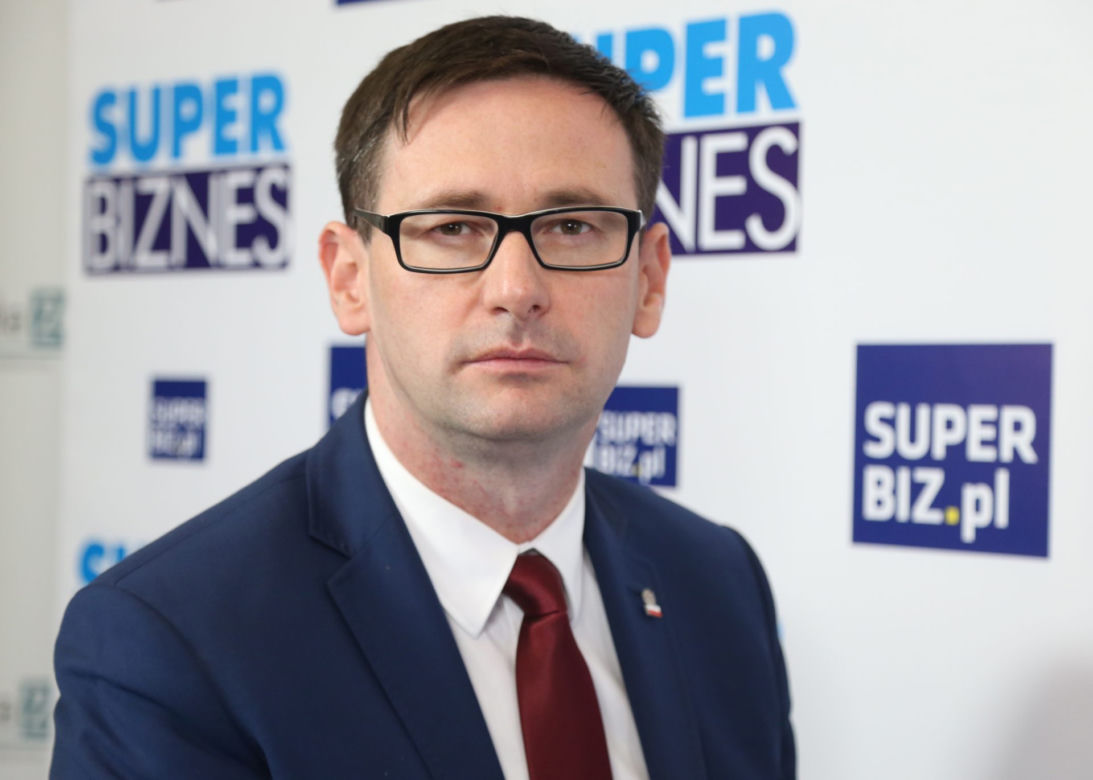 Kupił pałac na leczenie dzieci, sam jest chory