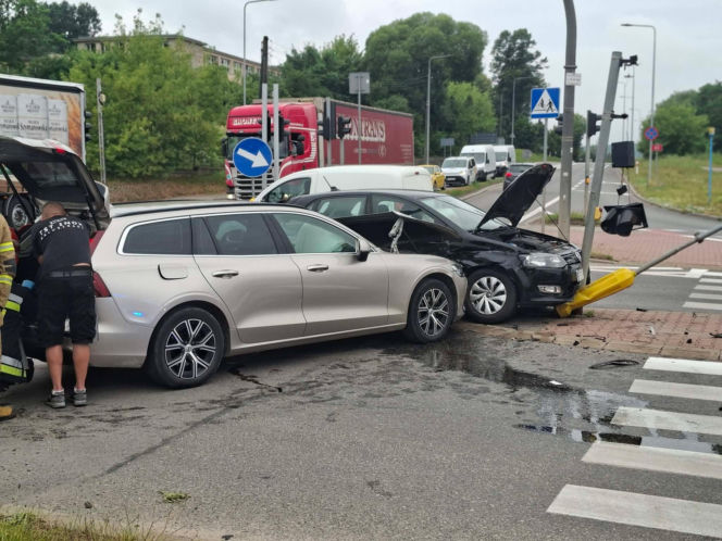 Wypadek na skrzyżowaniu w Starachowicach