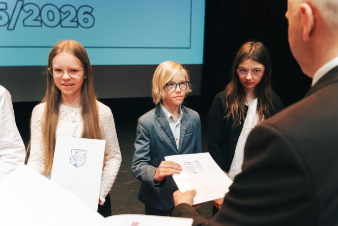 Najzdolniejsi uczniowie odebrali stypendia Prezydenta Miasta Siedlce