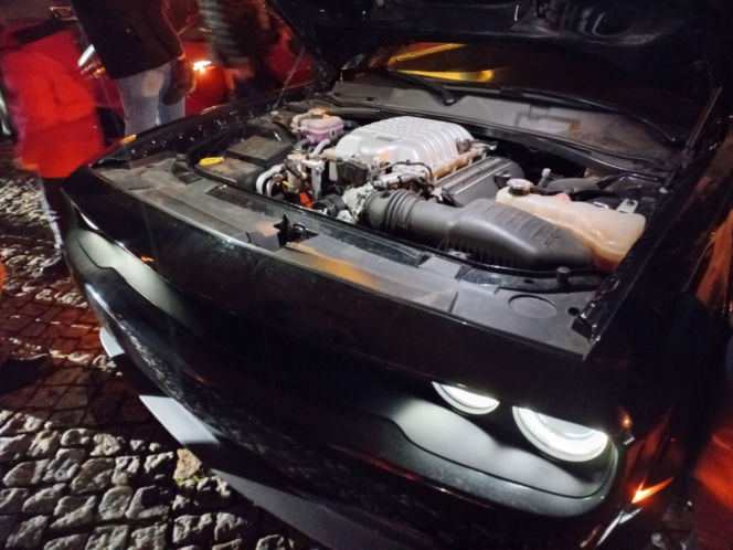 Świąteczny Zlot Amerykańskich Samochodów na Rynku w Lesznie