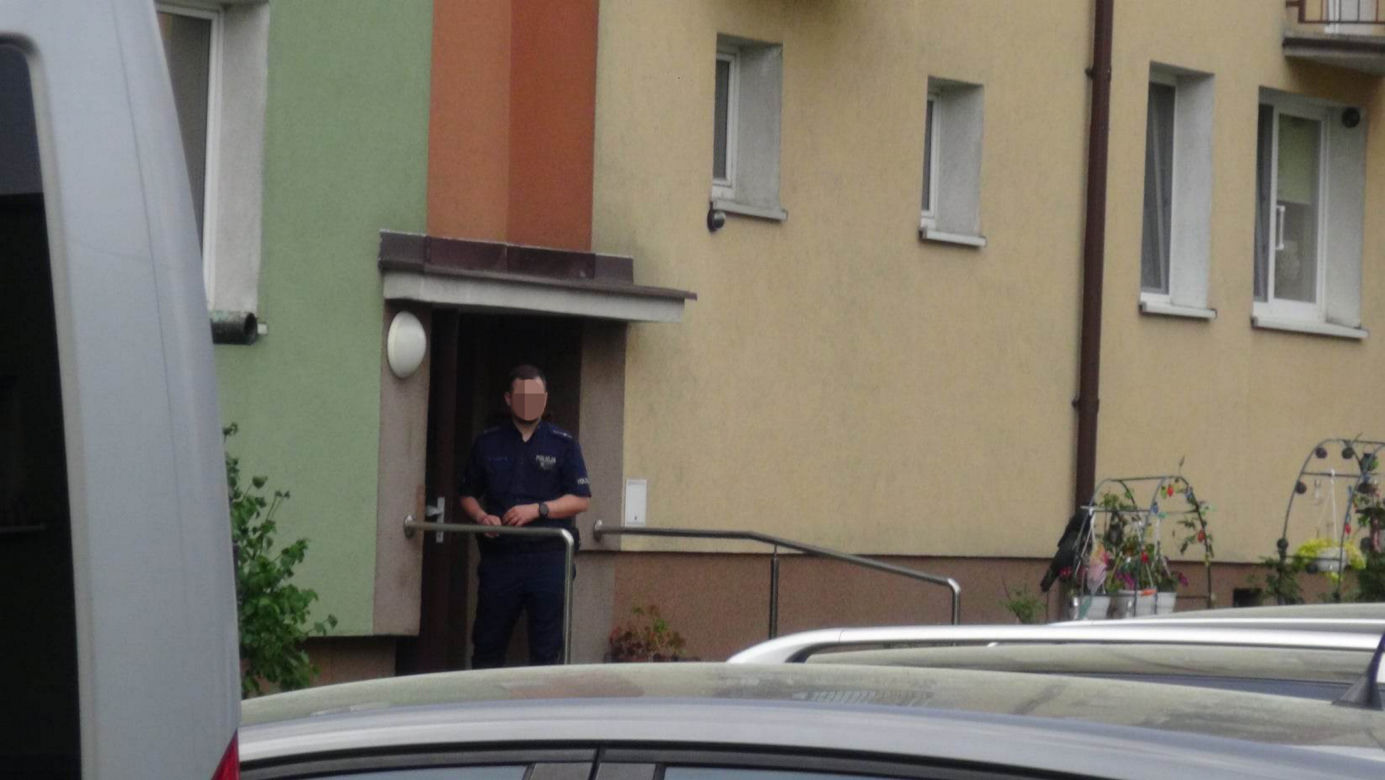 Makabra w Nowym Dworze Mazowieckim! Krwawa awantura w bloku. Mąż zamordował żonę?