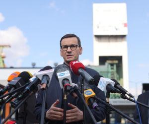 Premier Mateusz Morawiecki przed kopalnią w Zofiówce [GALERIA]