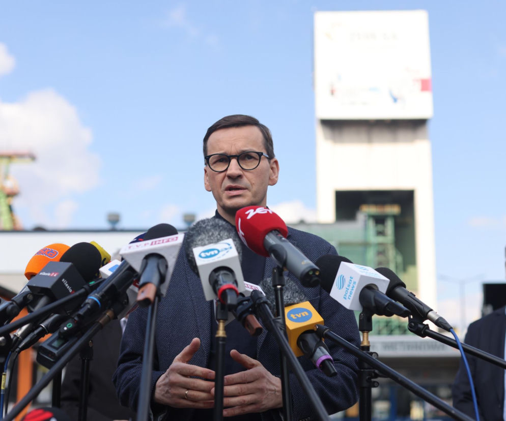 Premier Mateusz Morawiecki przed kopalnią w Zofiówce [GALERIA]