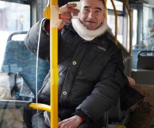 To jest ogromna pomoc. Mobilna ogrzewalnia w Białymstoku. Można się ogrzać i napić herbaty