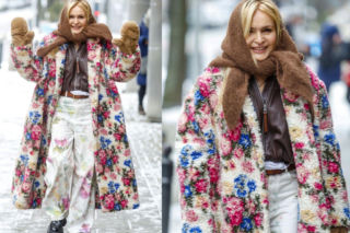 Monika Olejnik jak babooshka pod studiem TVN! Kwiaty, chusta i… plakat Warhola za fortunę