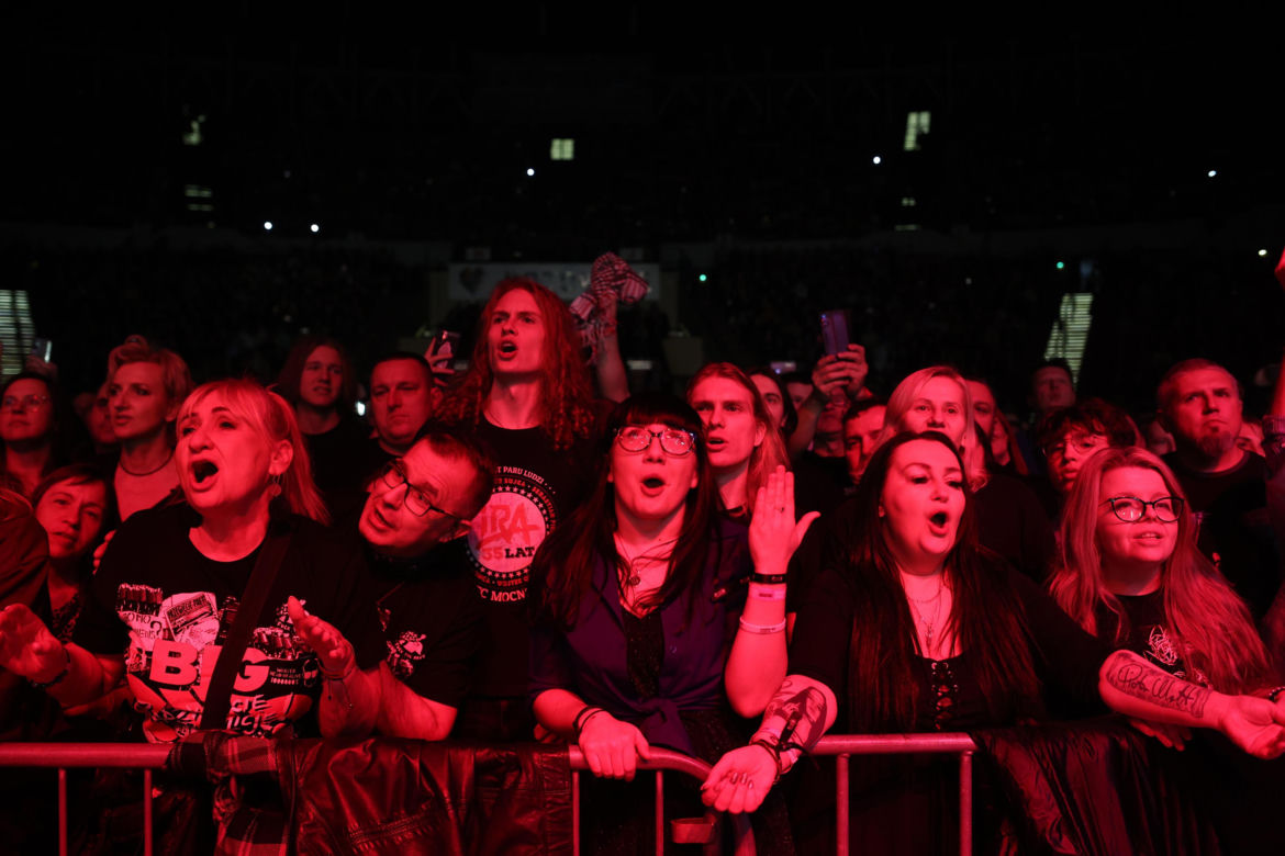 Koncert "Zadzwońcie po milicję" w katowickim Spodku