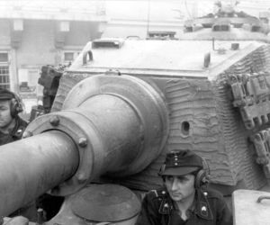 Tygrys Królewski powróci do życia. Legendarny czołg z II WŚ czeka renowacja za milion funtów