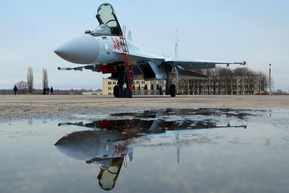 Rosja potajemnie buduje myśliwce Su-35 dla Teheranu. Irańskie lotnictwo odradza się?