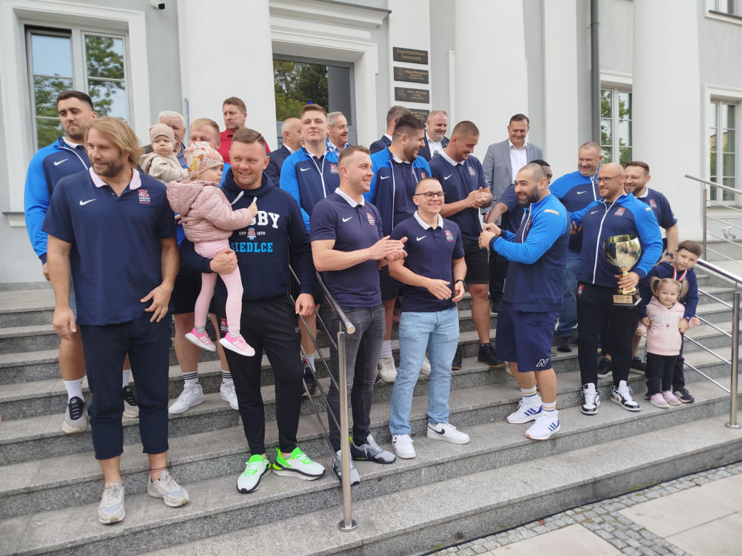 Społeczność sportowców i kibiców rugby z Siedlec uczciła największy z dotychczasowych sukcesów w historii klubu