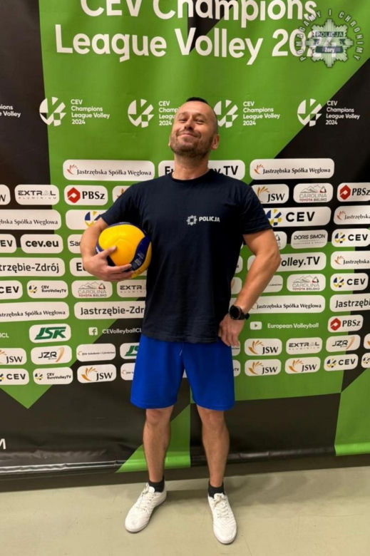 Policjant zmarł podczas zdobywania szczytu Kilimandżaro. "Był wspaniałym kolegą"