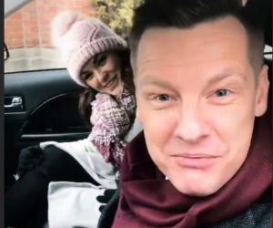 M jak miłość. Kinga (Katarzyna Cichopek), Piotrek (Marcin Mroczek) na chrzcinach bliźniaczek