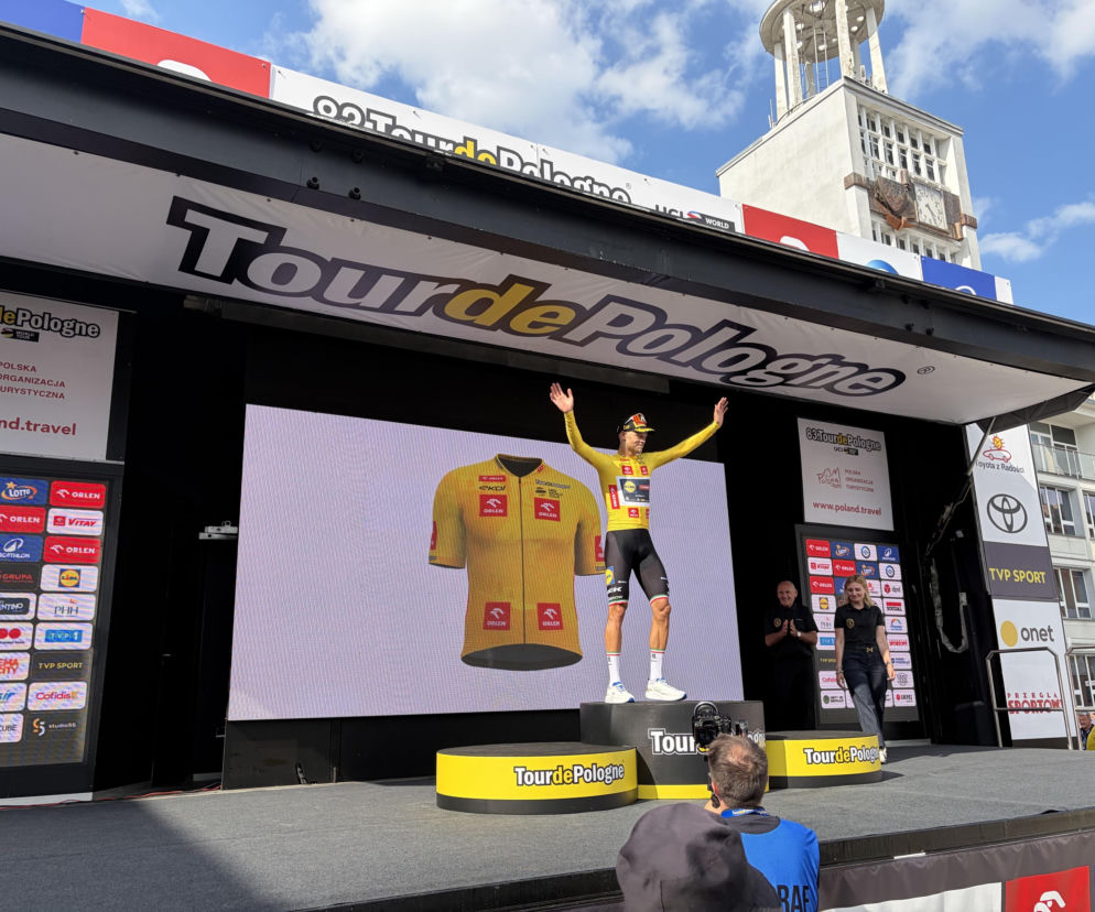Kolarz Jonathan Milan na podium Tour de Pologne w Koszalinie. O sukcesie lidera przeczytasz na SE.