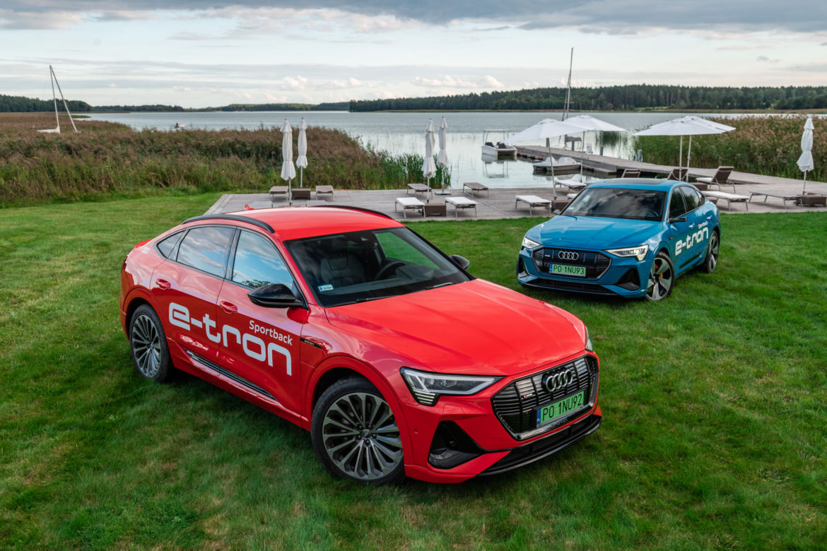 Audi e-tron Sportback 55 quattro S line (Catalunya Red)