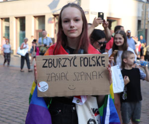 Torunianie protestują przeciwko przegłosowaniu Lex TVN