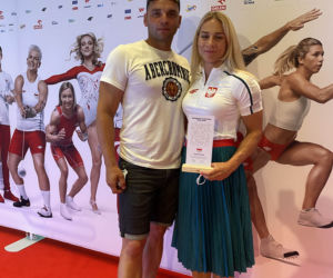 Karolina Naja i rodzina
