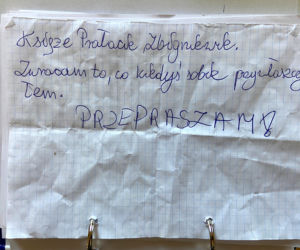 Tajemniczy złodziej okradł księdza, ale zwrócił łupy i przeprosił