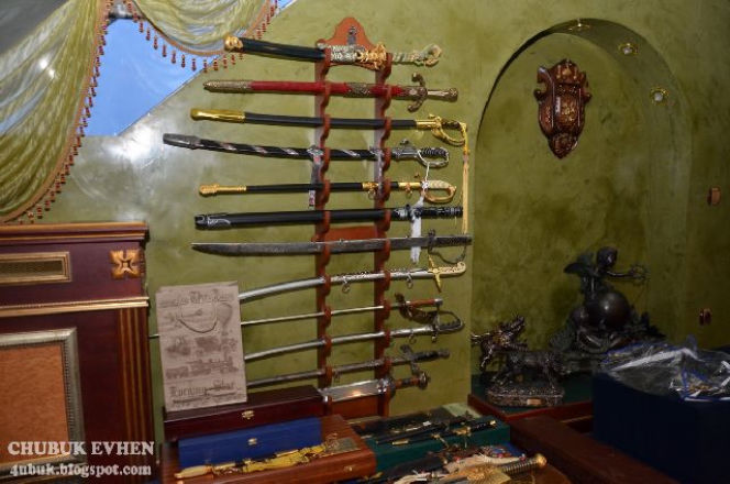 dom10
