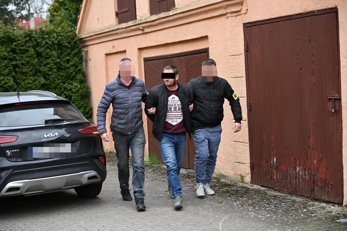 Mąż zaginionej Beaty Klimek znęcał się nad dziećmi?! Jan K. doprowadzony do prokuratury