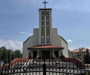 Tuż po 27-urodzinach na Łukasza spadł samolot. Przejmujący widok na grobie żołnierza. Dumnie służyłeś Ojczyźnie