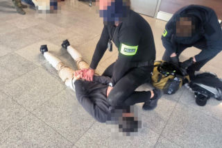 Napadli na Norwega w centrum Gdańska, grozili mu nożem i zmusili do wypłaty pieniędzy z bankomatu