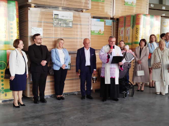 Fabryka drewnianych domów modułowych w Jagodnem już po oficjalnym otwarciu! Firma inwestuje w rozwiązania ekologiczne