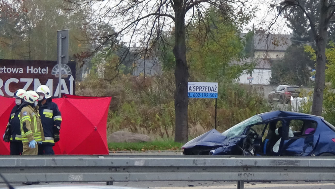 Tragiczny wypadek karetki, która wiozła zakażonego